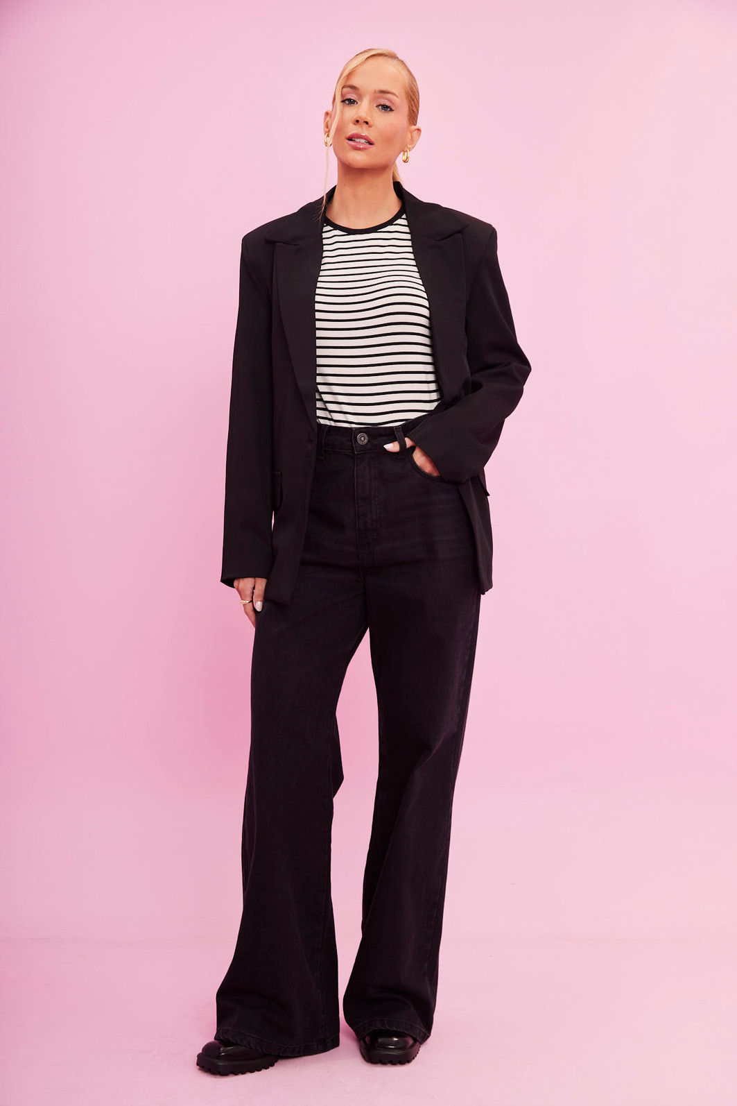 BLUSA LISTRADA COMFY LISTRADO PRETO