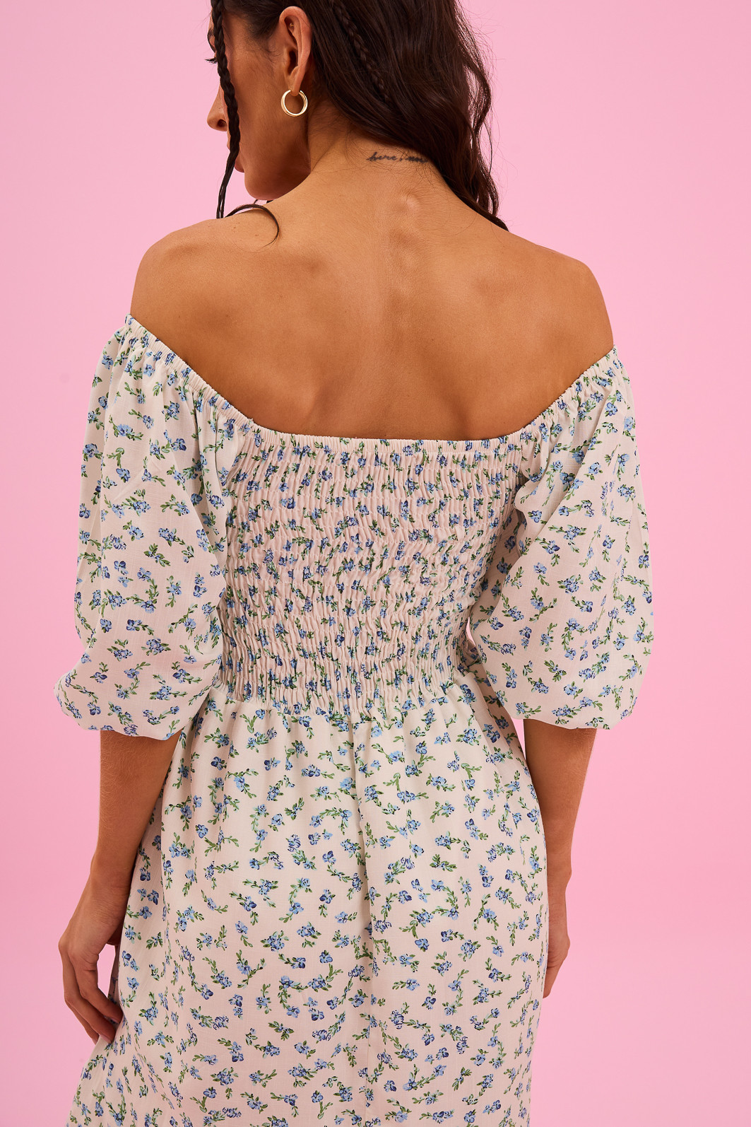 VESTIDO EM VISCOSE FLOWER FLORAL VESTIDO EM VISCOSE FLOWER FLORAL
