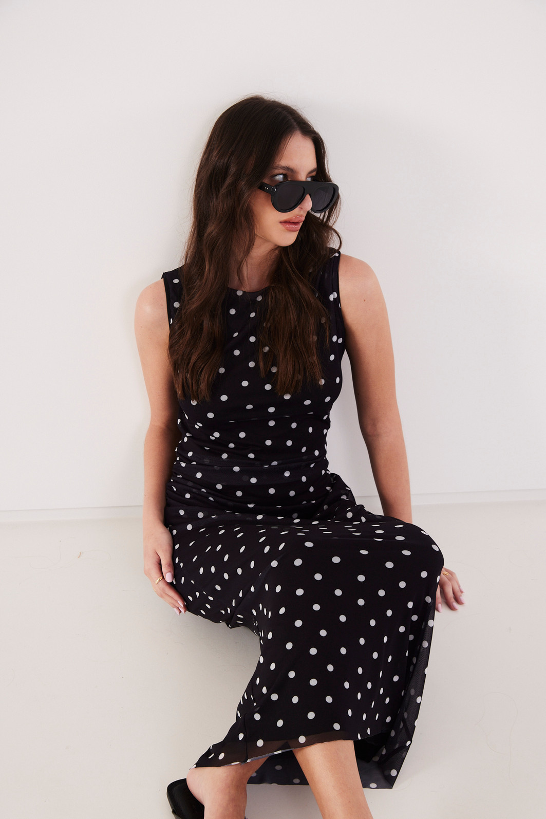VESTIDO JULIA POA FUNDO PRETO VESTIDO JULIA POA FUNDO PRETO
