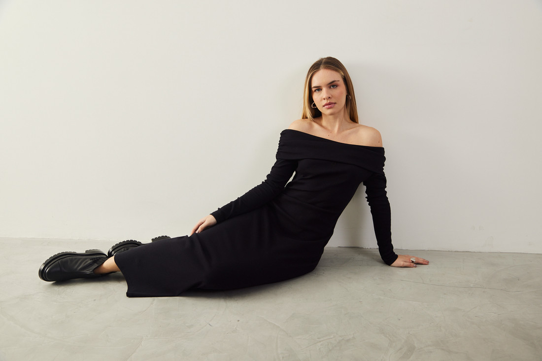 VESTIDO MIDI MORGANA PRETO VESTIDO MIDI MORGANA PRETO