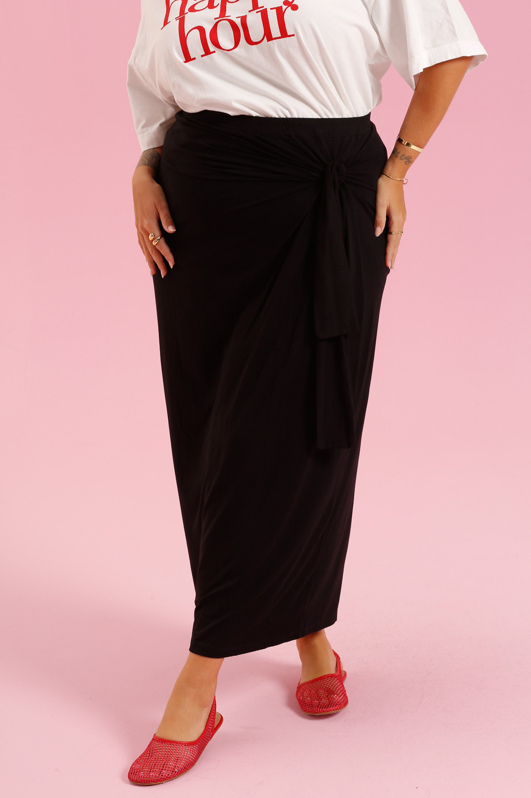 SAIA PRETO SAIA PRETO