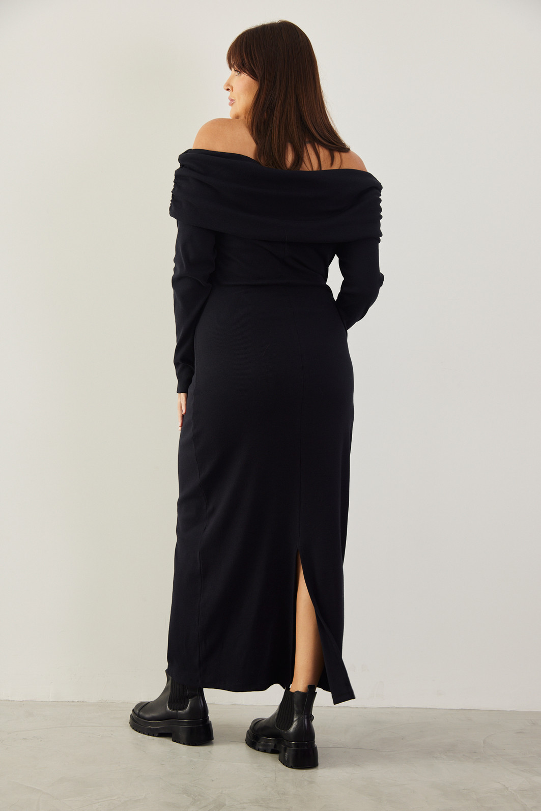 VESTIDO MIDI MORGANA PRETO VESTIDO MIDI MORGANA PRETO