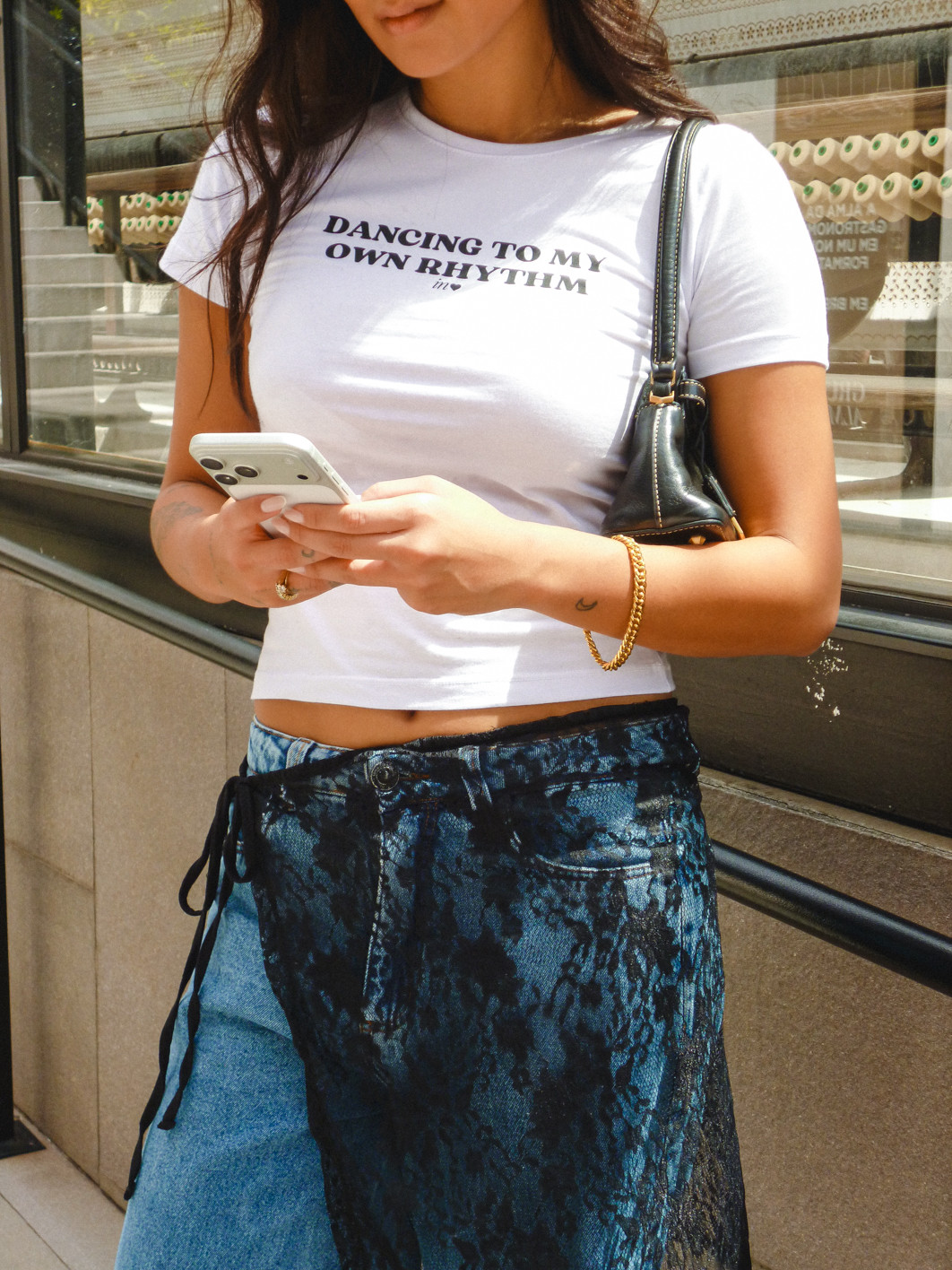 BABY TEE DANCING OFF WHITE BABY TEE DANCING OFF WHITE