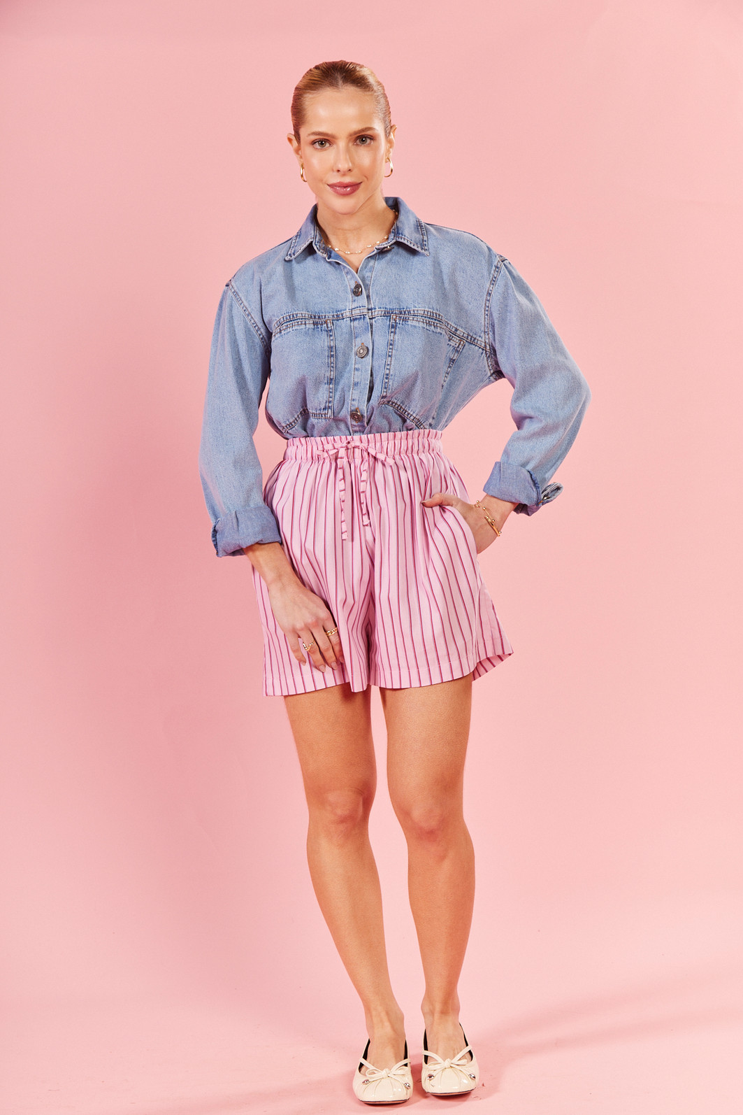 SHORTS CAMILE LISTRADO ROSA E VERMELHO SHORTS CAMILE LISTRADO ROSA E VERMELHO