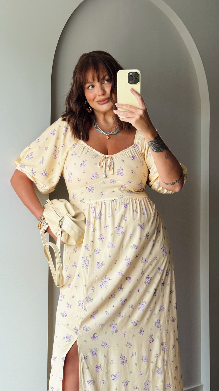 VESTIDO FLORENCE ESTAMPA FLORAL FUNDO AMARELO