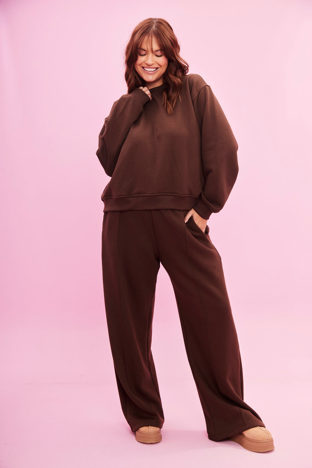 CONJUNTOPREMIUM DE MOLETOM TALI MARROM CONJUNTOPREMIUM DE MOLETOM TALI MARROM