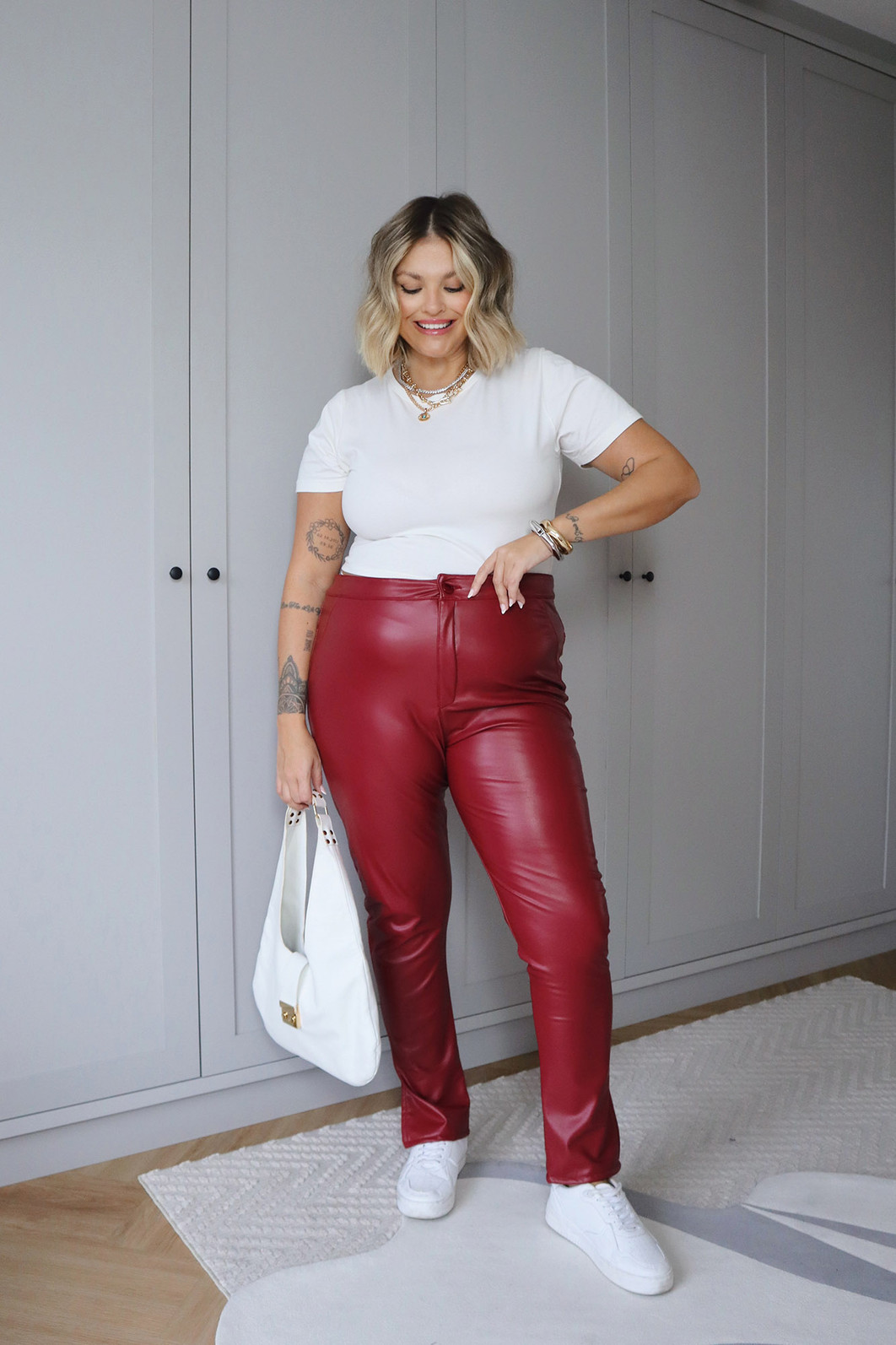 Calça Couro Fake Peluciada Maite BORDO