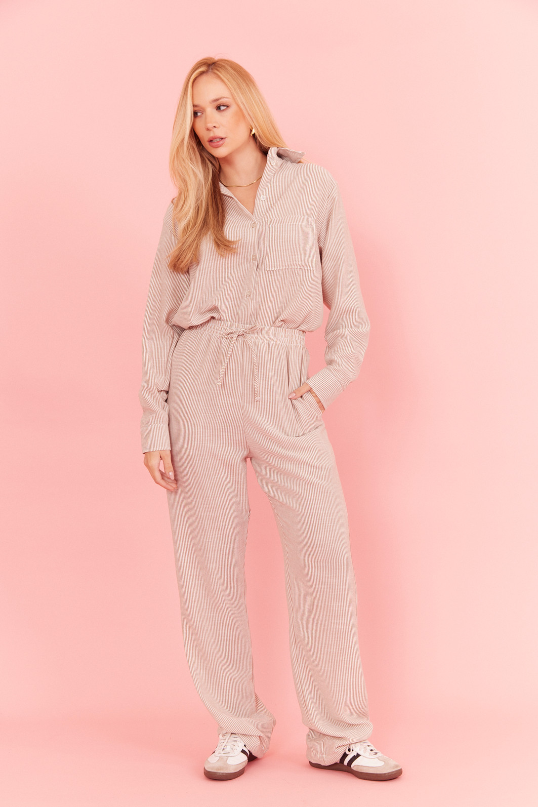 CAMISA JOICE LISTRADO BEGE