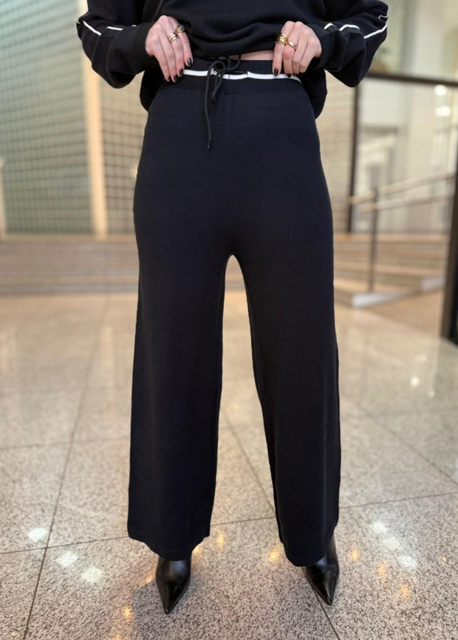 CONJUNTO DE TRICOT BLUSA E CALCA PRETO CONJUNTO DE TRICOT BLUSA E CALCA PRETO