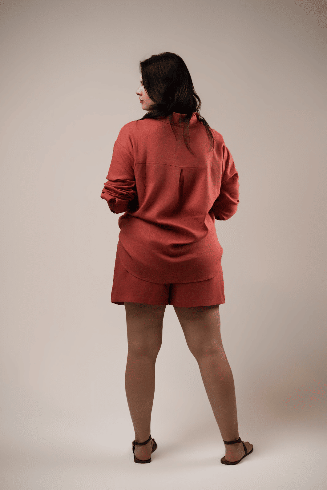 SHORTS ALFAIATARIA ABIGAIL VERMELHO CANELA SHORTS ALFAIATARIA ABIGAIL VERMELHO CANELA