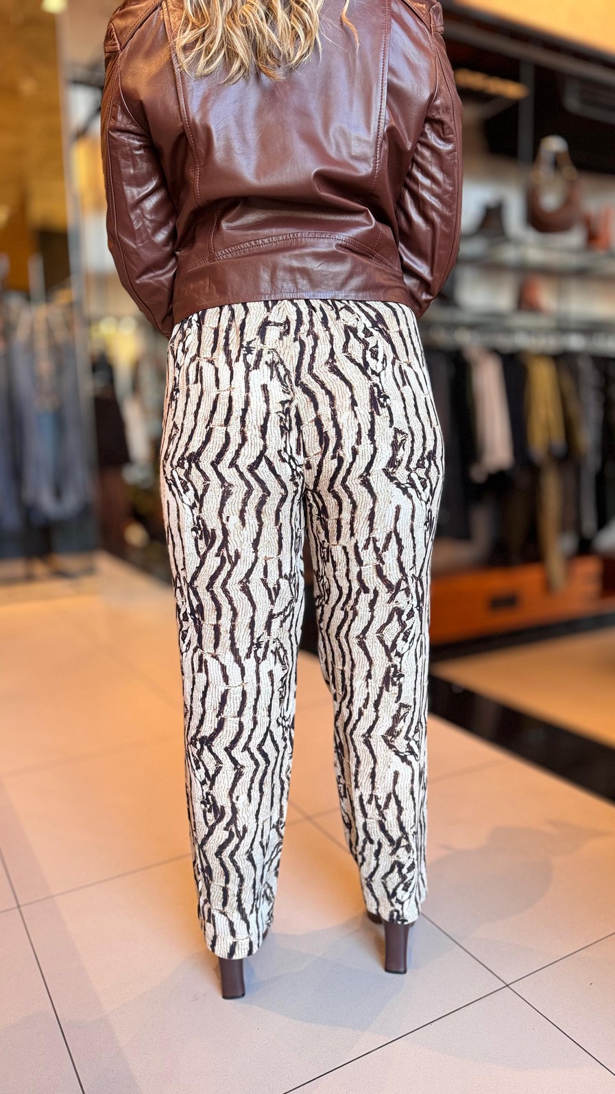 CALCA RETA COM VIVOS COBRA VINTAGE ANIMALE