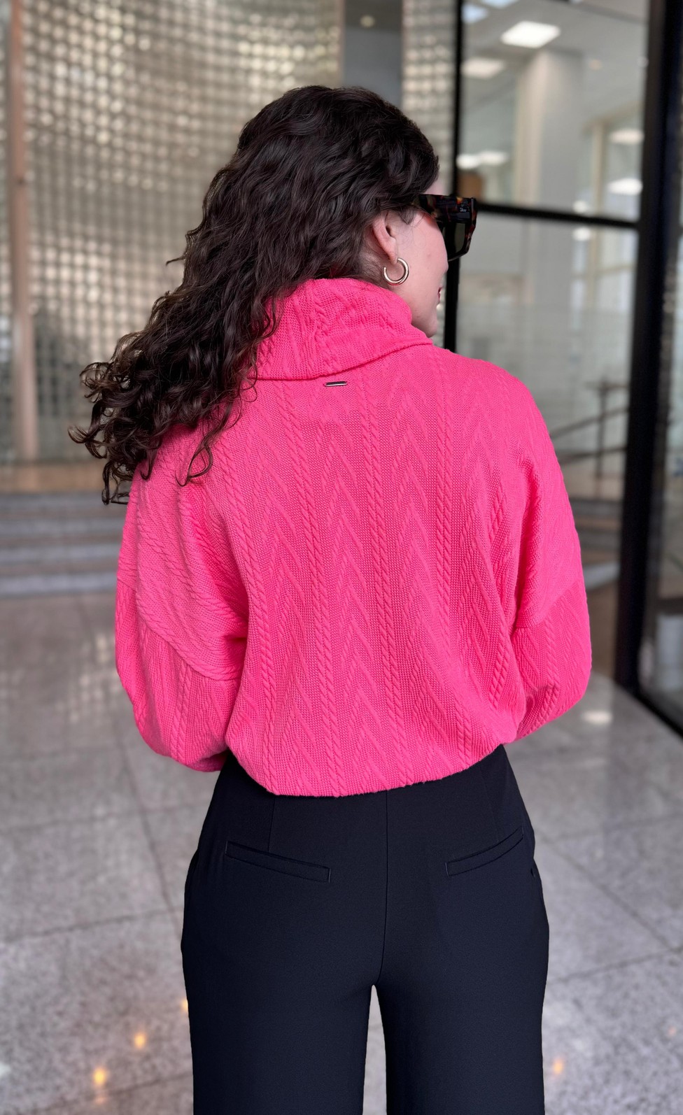 BLUSA GOLA ALTA DETALHE PUNHO PINK MORENA ROSA BLUSA GOLA ALTA DETALHE PUNHO PINK MORENA ROSA