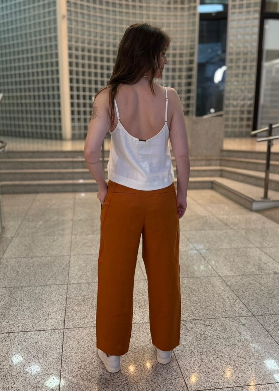 BLUSA DE ALCA COM LINHO OFF WHITE LANÇA PERFUME BLUSA DE ALCA COM LINHO OFF WHITE LANÇA PERFUME