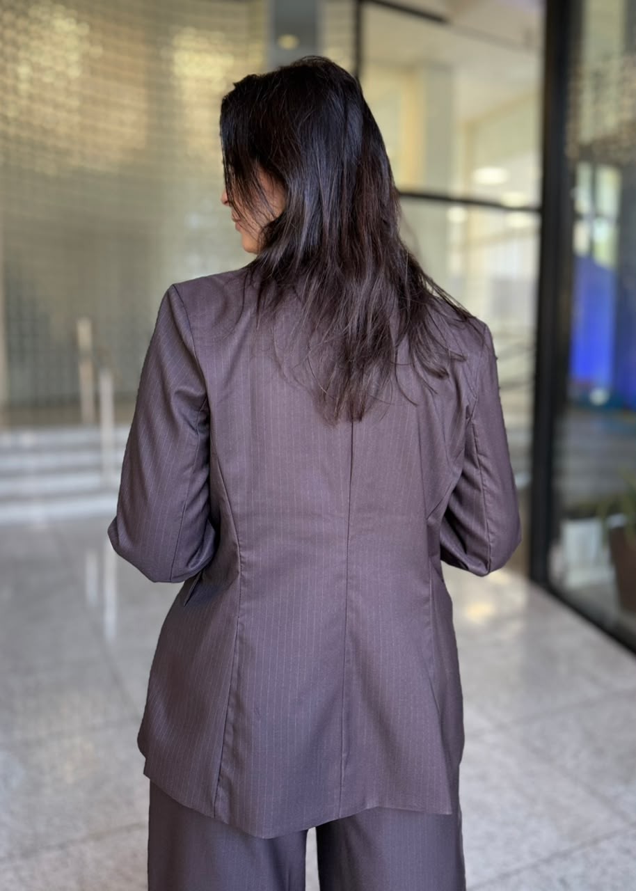 BLAZER RISCA DE GIZ MARROM BLAZER RISCA DE GIZ MARROM