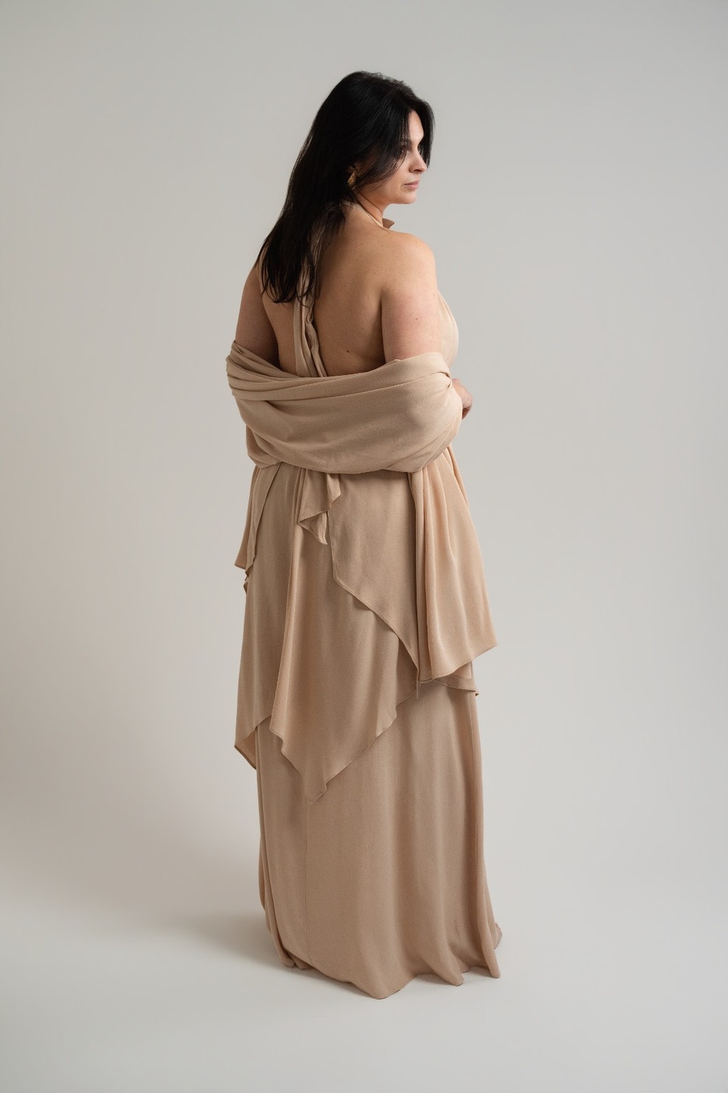 VESTIDO SOLTO GOLA ALTA LONGO MORENA ROSA VESTIDO SOLTO GOLA ALTA LONGO MORENA ROSA