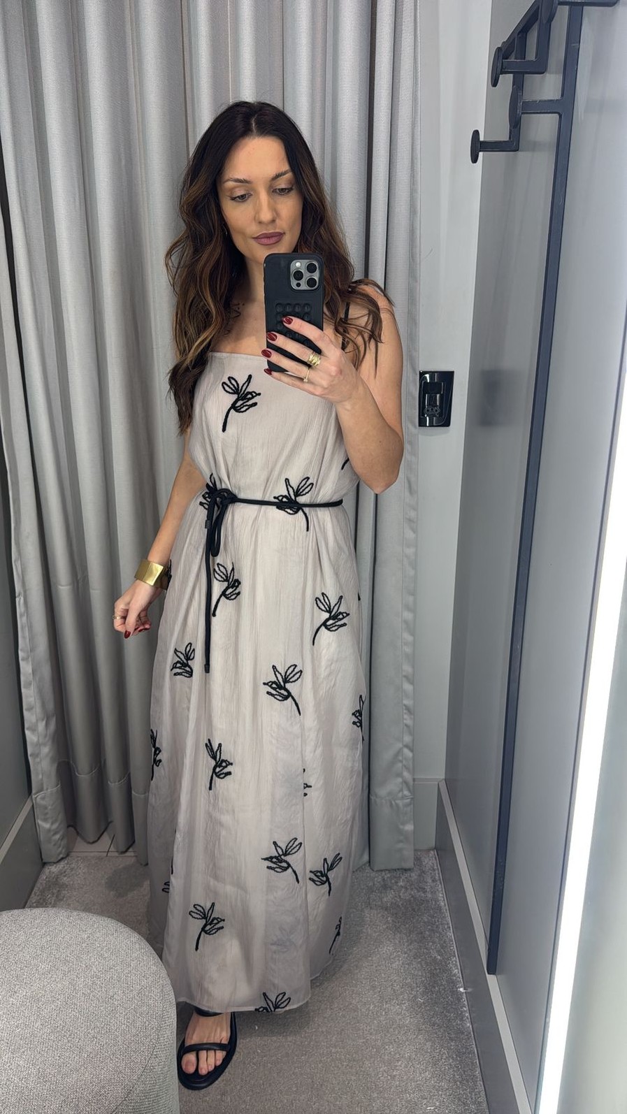 VESTIDO BORDADO FORUM