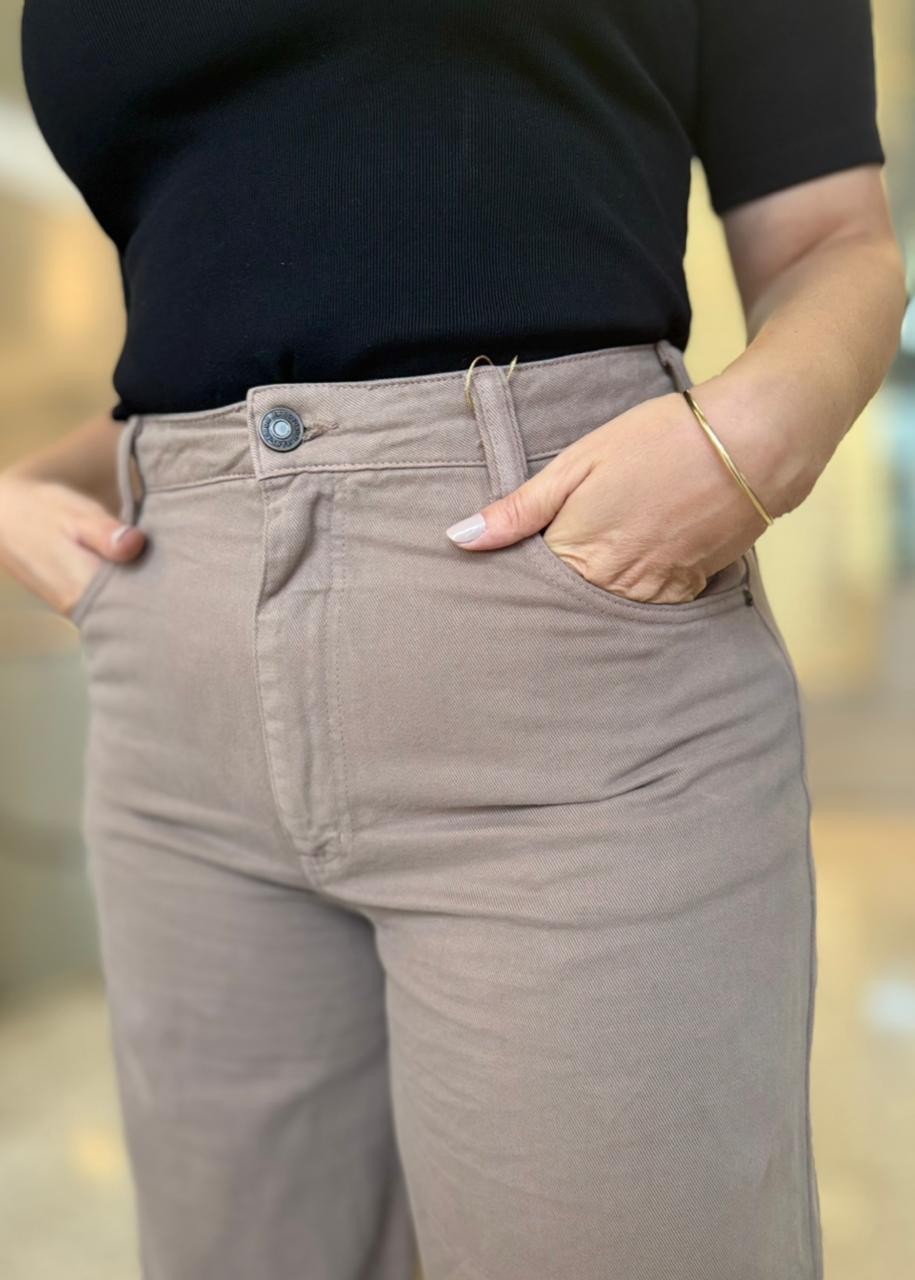 CALCA SARJA BAGGY MARROM NOZ MOSCADA FORUM