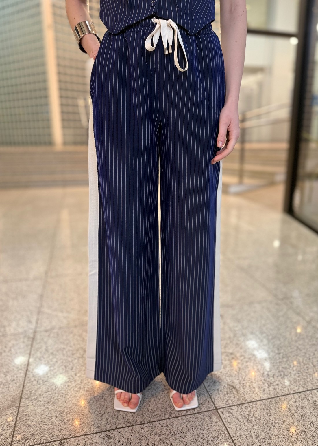 CONJUNTO ALFAITARIA AZUL MARINHO CONJUNTO ALFAITARIA AZUL MARINHO