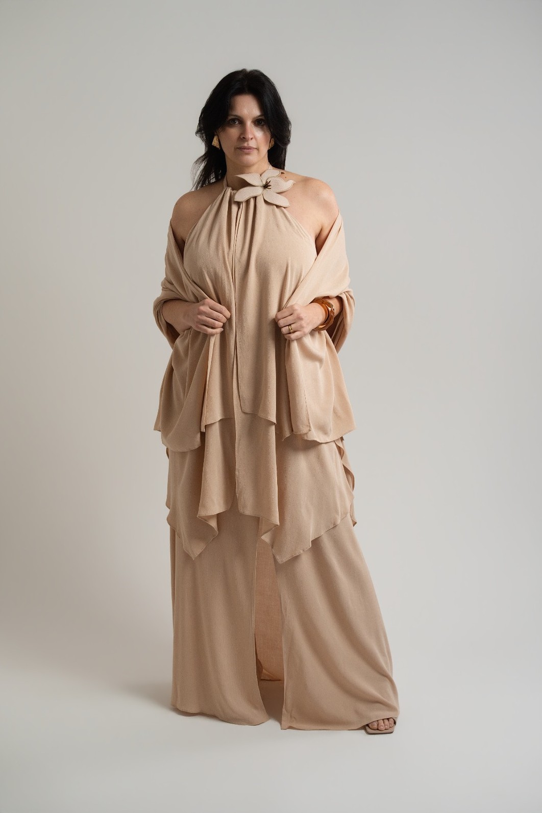 VESTIDO SOLTO GOLA ALTA LONGO MORENA ROSA VESTIDO SOLTO GOLA ALTA LONGO MORENA ROSA