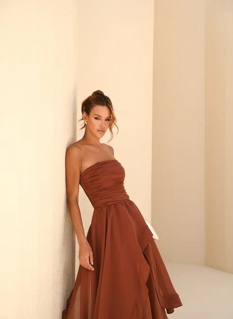 VESTIDO TOMARA QUE CAIA BUSTO FRANZIDO MARROM VESTIDO TOMARA QUE CAIA BUSTO FRANZIDO MARROM