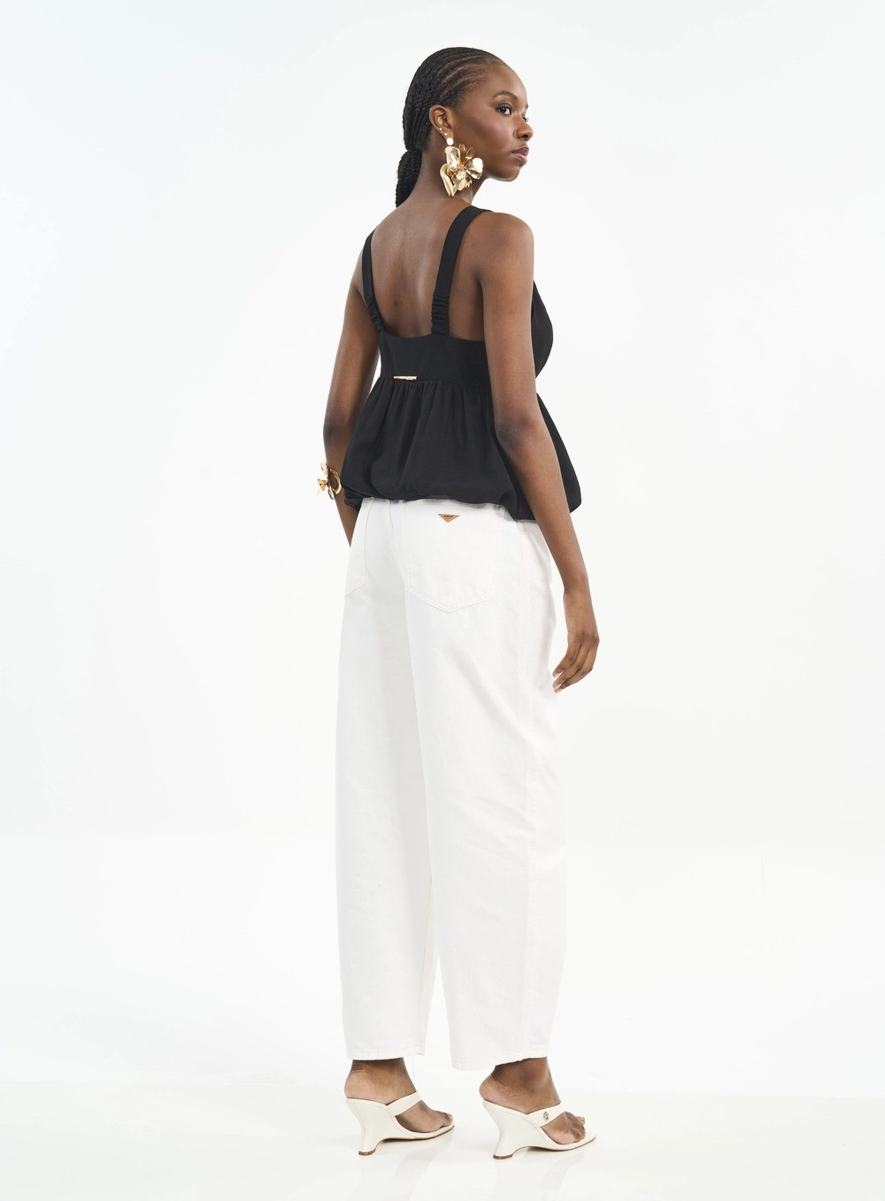 BLUSA DECOTE V COM ALÇAS BARRA BALONÊ COLCCI BLUSA DECOTE V COM ALÇAS BARRA BALONÊ COLCCI