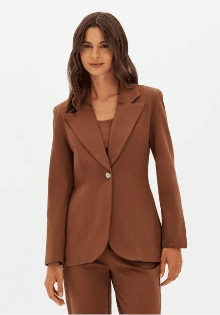 BLAZER SLIM COM TRANSPASSE MARROM LANÇA PERFUME BLAZER SLIM COM TRANSPASSE MARROM LANÇA PERFUME