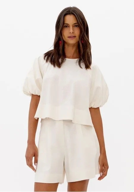 BLUSA MANGA BALONE COM LINHO BRANCO LANÇA PERFUME BLUSA MANGA BALONE COM LINHO BRANCO LANÇA PERFUME
