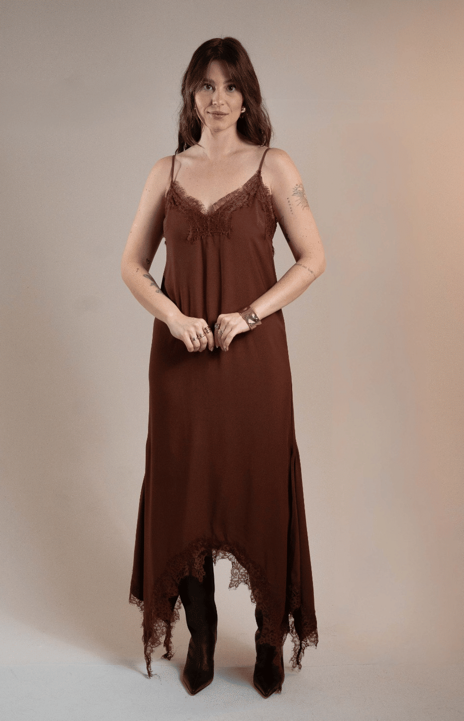 VESTIDO BEATEN BROWN COLCCI VESTIDO BEATEN BROWN COLCCI