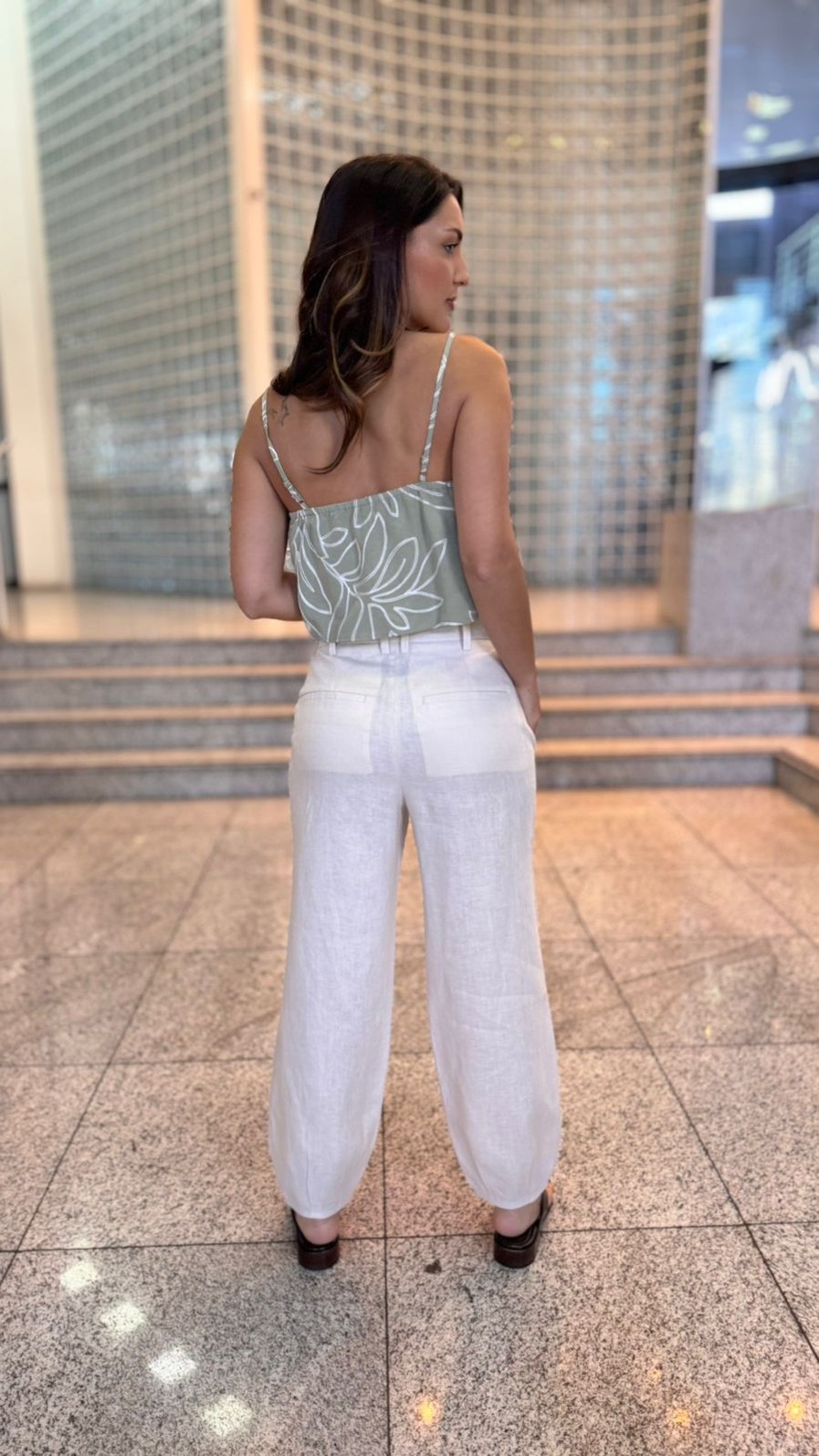 CALCA LINHO BEGE NEVASCA  BEGE ANIMALE CALCA LINHO BEGE NEVASCA  BEGE ANIMALE