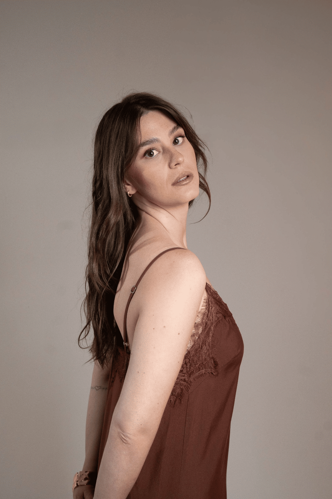 VESTIDO BEATEN BROWN COLCCI VESTIDO BEATEN BROWN COLCCI