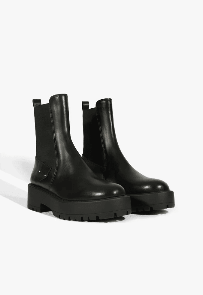 BOTA TRATORADA SABRINE CANO CURTO PRETA SCHUTZ BOTA TRATORADA SABRINE CANO CURTO PRETA SCHUTZ