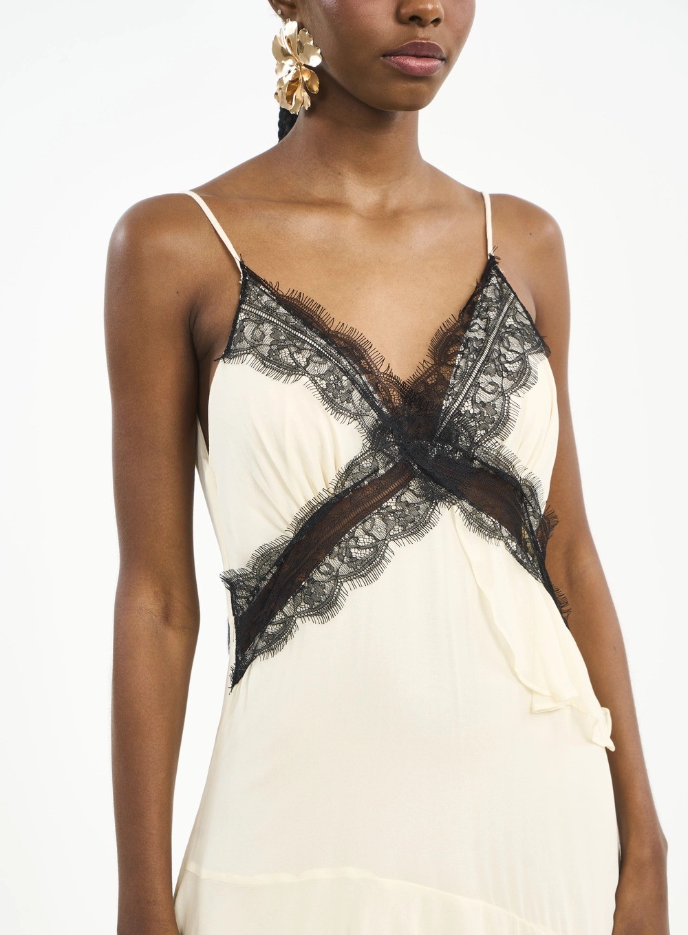 VESTIDO LONGO COM RENDA E BABADOS BEGE AFFOGATO COLCCI VESTIDO LONGO COM RENDA E BABADOS BEGE AFFOGATO COLCCI