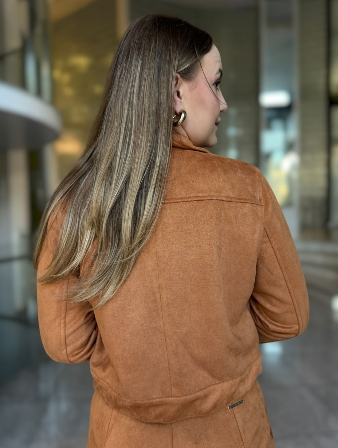 JAQUETA SOLTA MANGA LONGA PADRAO CAMEL MORENA ROSA