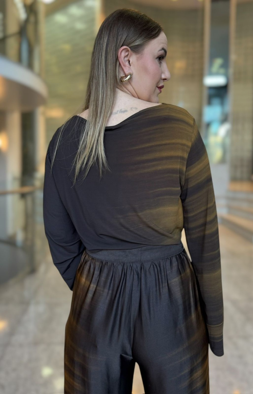 BLUSA ESTAMPADA GOLDEN GRADIENT FORUM BLUSA ESTAMPADA GOLDEN GRADIENT FORUM