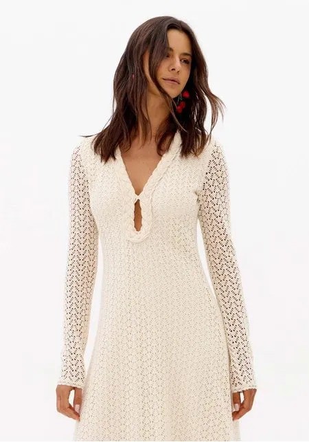 VESTIDO LONGO EVASE RENDADO BEGE LANÇA PERFUME VESTIDO LONGO EVASE RENDADO BEGE LANÇA PERFUME
