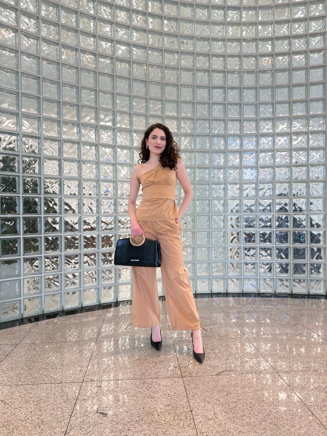 CALCA JOGGING ALTA CAMEL MORENA ROSA CALCA JOGGING ALTA CAMEL MORENA ROSA