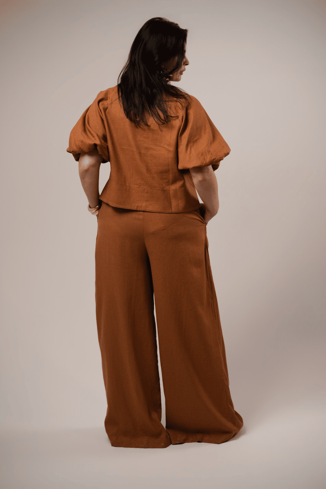 BLUSA MANGA BALONE COM LINHO TERRACOTA LANÇA PERFUME BLUSA MANGA BALONE COM LINHO TERRACOTA LANÇA PERFUME
