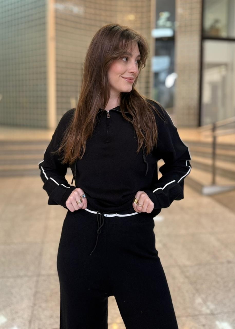 CONJUNTO DE TRICOT BLUSA E CALCA PRETO CONJUNTO DE TRICOT BLUSA E CALCA PRETO