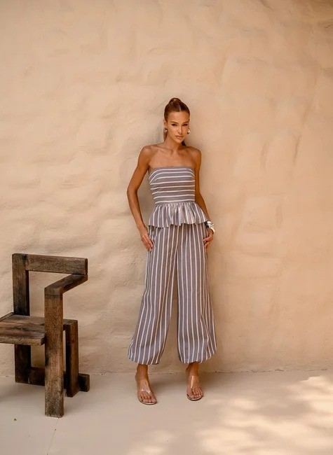 CONJUNTO CALCA ALADIM E BLUSA TOMARA QUE CAIA LISTRAS