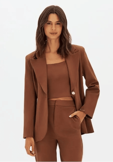 BLAZER SLIM COM TRANSPASSE MARROM LANÇA PERFUME BLAZER SLIM COM TRANSPASSE MARROM LANÇA PERFUME