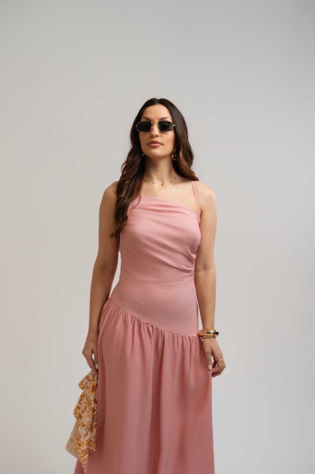 VESTIDO LONGO DECOTE ASSIMÉTRICO E RECORTE ICE PINK COLCCI VESTIDO LONGO DECOTE ASSIMÉTRICO E RECORTE ICE PINK COLCCI