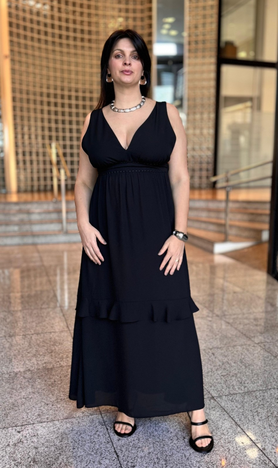 VESTIDO SOLTO DECOTE V COM ALCA MIDI MORENA ROSA