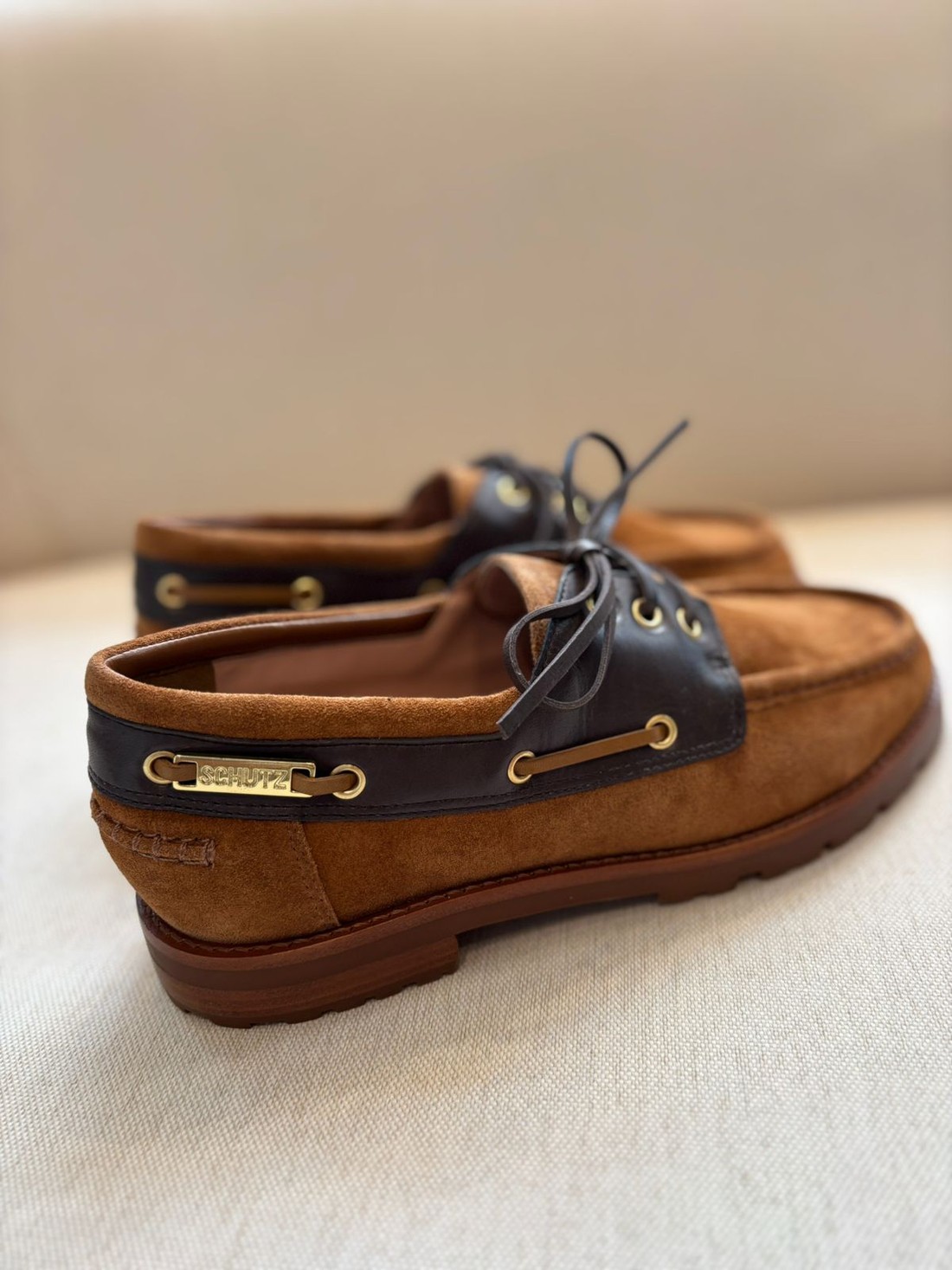 MOCASSIM SALTO BAIXO COURO MARROM SCHUTZ MOCASSIM SALTO BAIXO COURO MARROM SCHUTZ