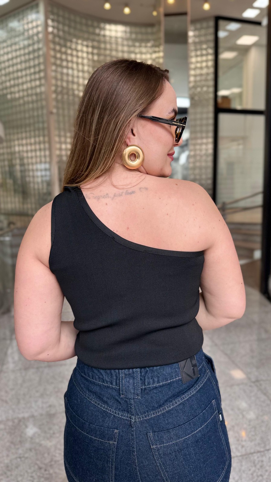 BLUSA AJUSTADA UM OMBRO SO SEM ALCA PADRAO MORENA ROSA BLUSA AJUSTADA UM OMBRO SO SEM ALCA PADRAO MORENA ROSA