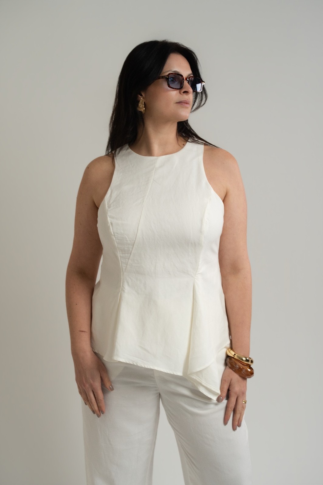 BLUSA LINHO OFF SHELL OFF WHITE FORUM BLUSA LINHO OFF SHELL OFF WHITE FORUM