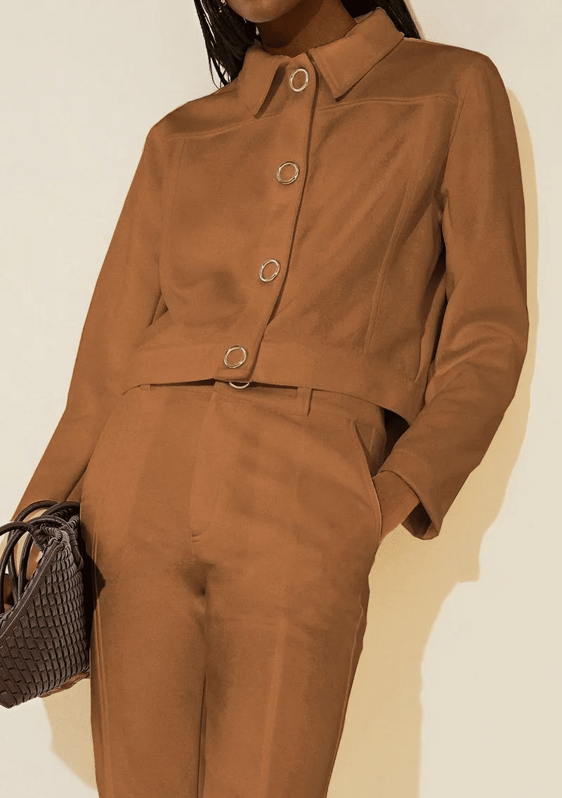 JAQUETA SOLTA MANGA LONGA PADRAO MARROM MORENA ROSA