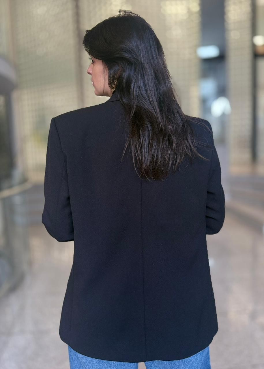 BLAZER ALONGADO COM BOTOES PRETO LANÇA PERFUME BLAZER ALONGADO COM BOTOES PRETO LANÇA PERFUME