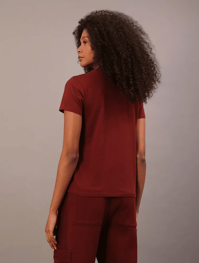 CAMISETA BORDADO CK BORDO CALVIN KLEIN CAMISETA BORDADO CK BORDO CALVIN KLEIN