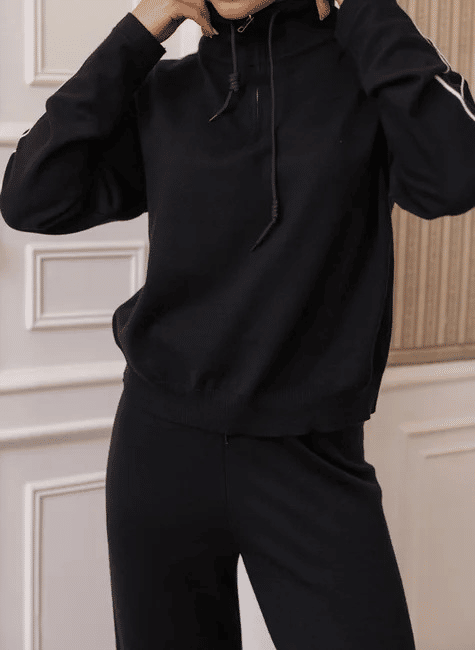CONJUNTO DE TRICOT BLUSA E CALCA PRETO CONJUNTO DE TRICOT BLUSA E CALCA PRETO