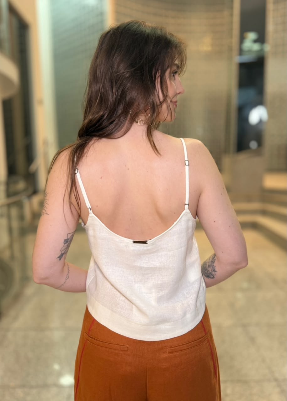 BLUSA DE ALCA COM LINHO OFF WHITE LANÇA PERFUME BLUSA DE ALCA COM LINHO OFF WHITE LANÇA PERFUME